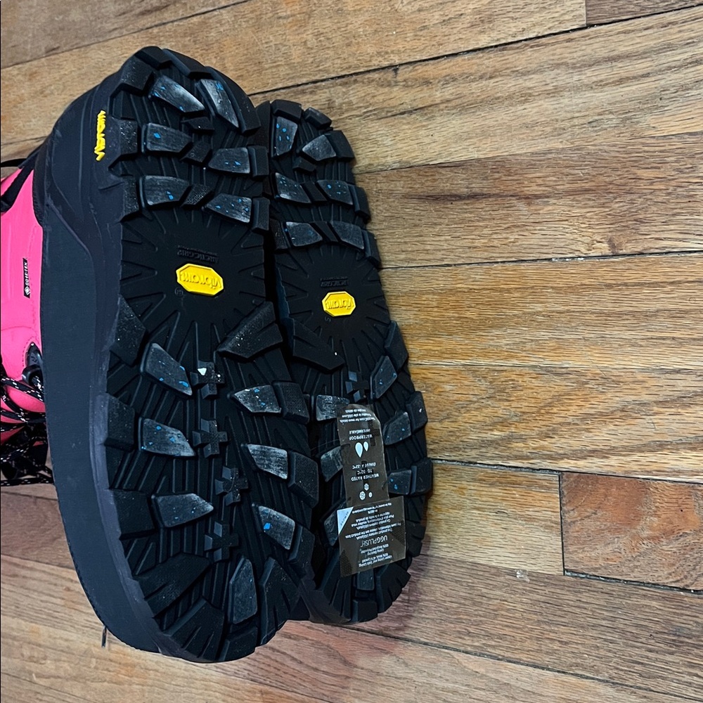 UGG extreme gore-tek Pink and Black Lace-Up ski Boots -32°c 8 m 9 w - Picture 4 of 10